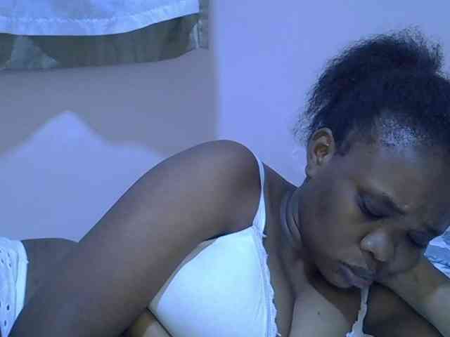 Ebonybootygirl webcam