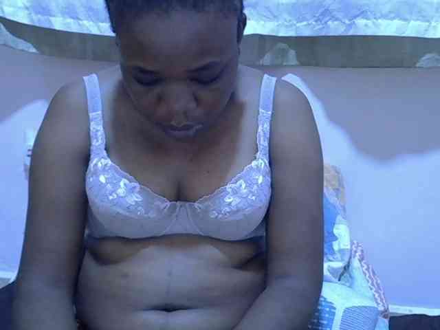 Ebonybootygirl webcam