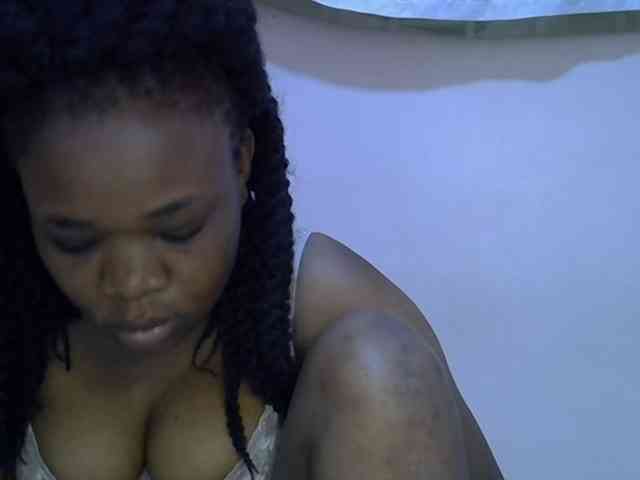Ebonybootygirl webcam