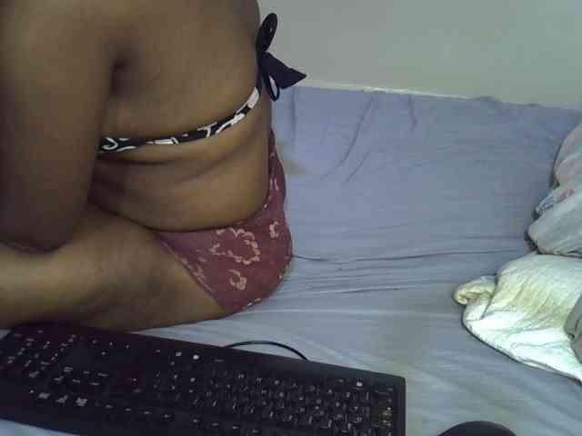 Ebonybootygirl webcam