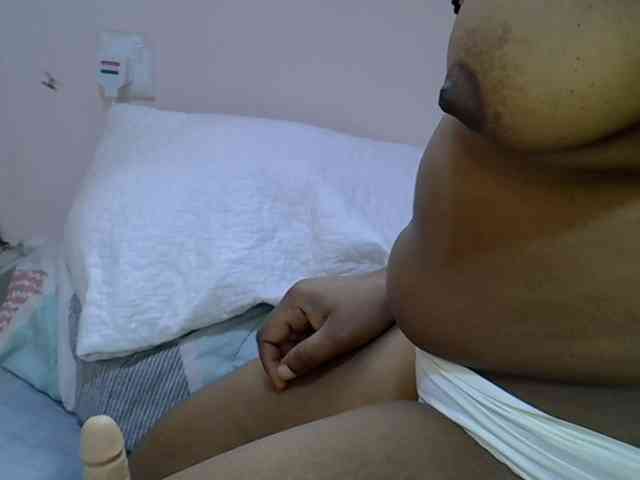 Ebonybootygirl webcam