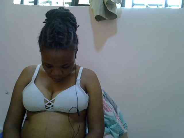 Ebonybootygirl webcam