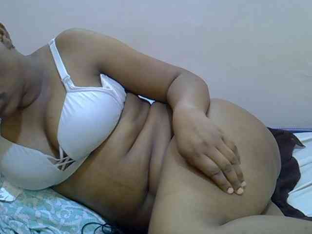 Ebonybootygirl webcam