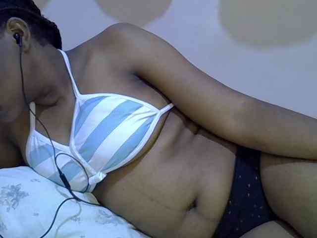 Ebonybootygirl webcam