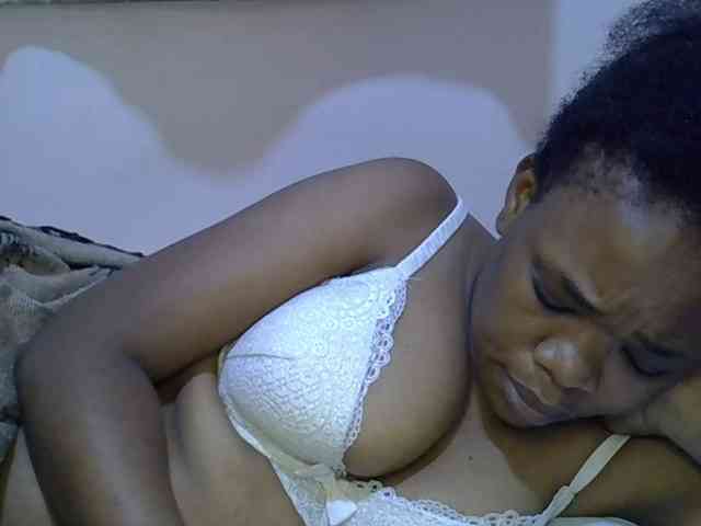 Ebonybootygirl webcam