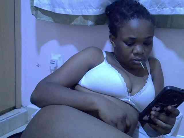 Ebonybootygirl webcam