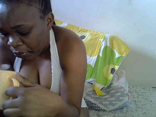 Ebonybootygirl webcam