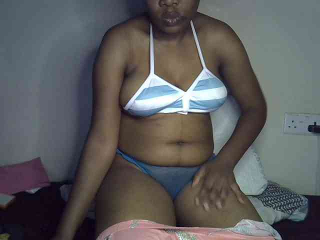 Ebonybootygirl webcam
