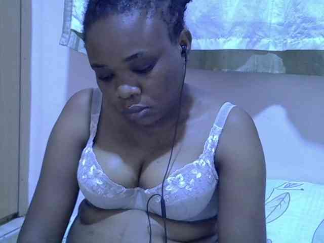 Ebonybootygirl webcam