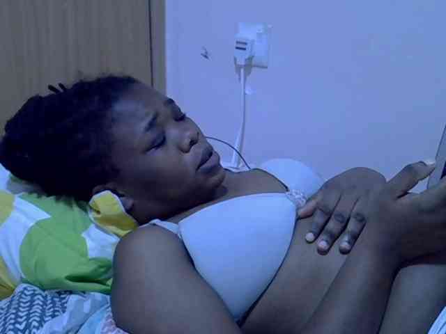 Ebonybootygirl webcam