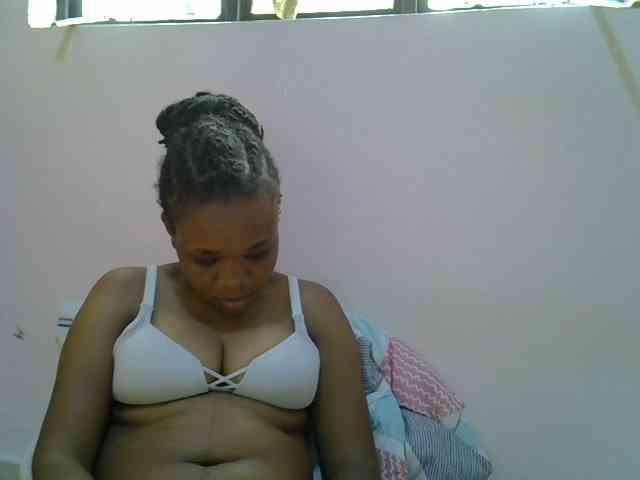Ebonybootygirl webcam