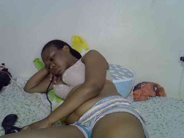Ebonybootygirl webcam