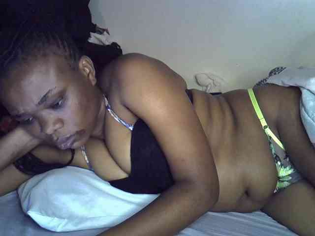 Ebonybootygirl webcam