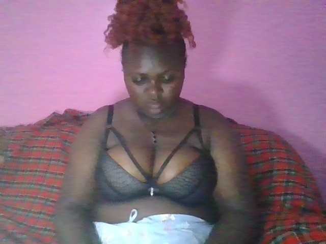 Aurola1 live cam on BongaCams