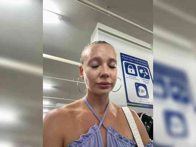 Linnea Live Webcam on BongaCams