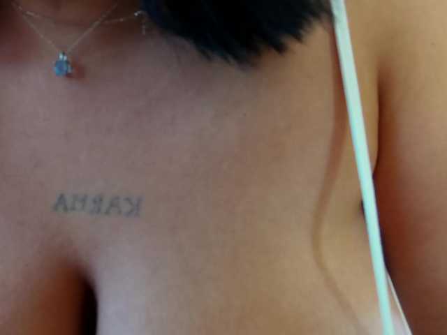 boobzilla's BongaCams show and profile