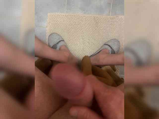 Stravbary's cam show statistics and live stream