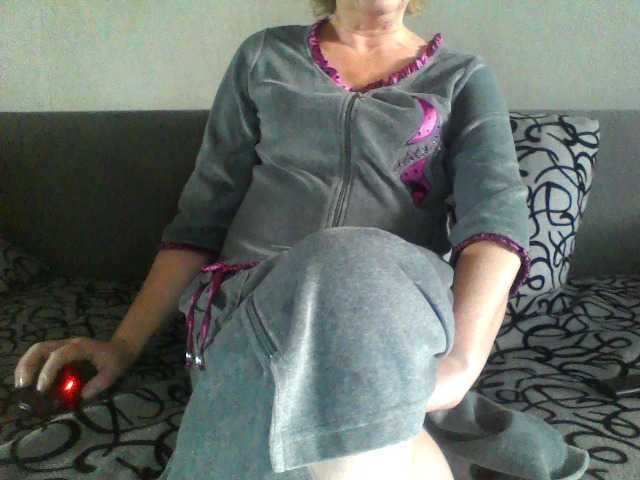 IrynaMolbertx live cam on BongaCams