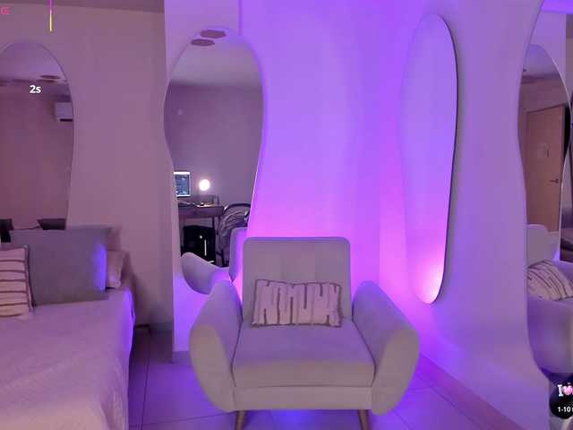 VeronicaBlue live cam on BongaCams