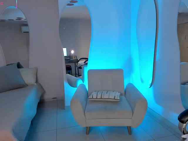 VeronicaBlue webcam