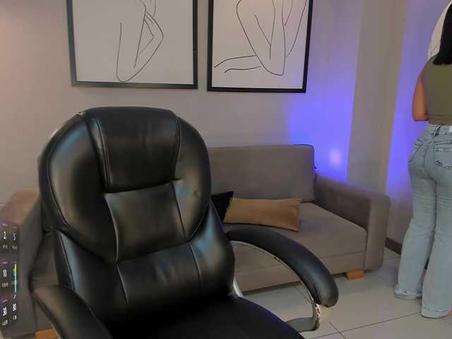 NataliaGaret live cam on BongaCams