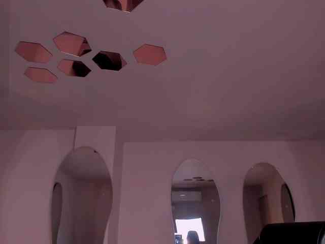MaddisonTaylor webcam