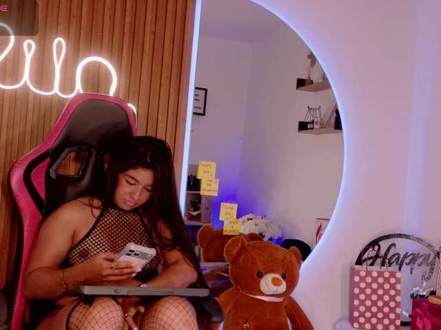 MilaColeman live cam preview