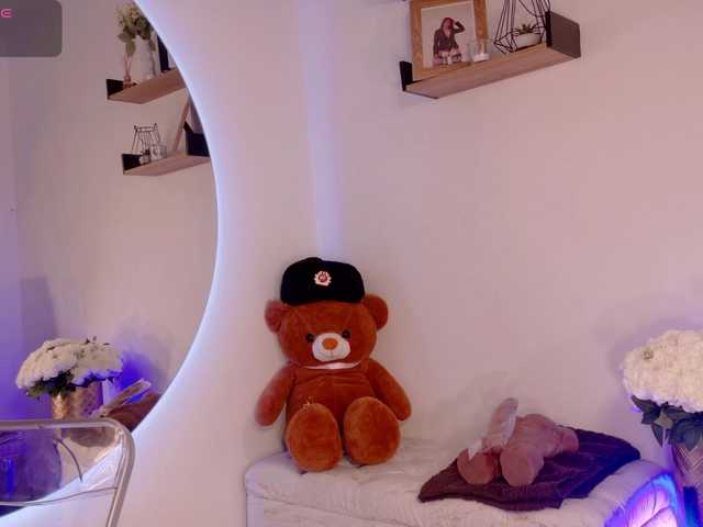 MilaColeman live cam preview