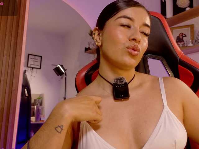 MilaColeman live cam on BongaCams