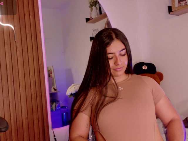 MilaColeman live cam preview