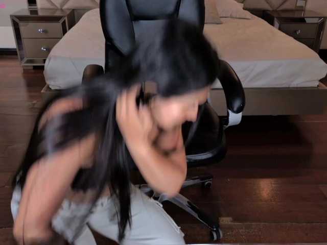MilaColeman live cam on BongaCams