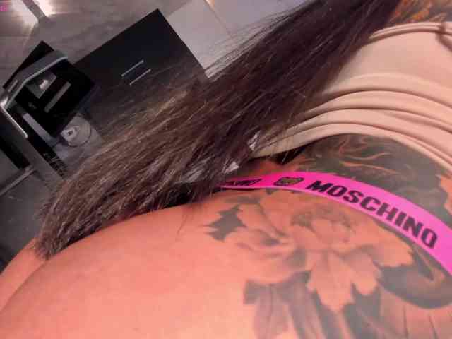 MilaColeman webcam