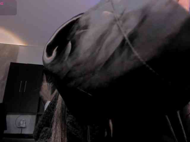 MilaColeman webcam
