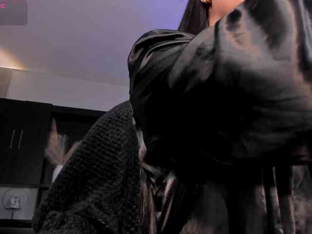MilaColeman webcam