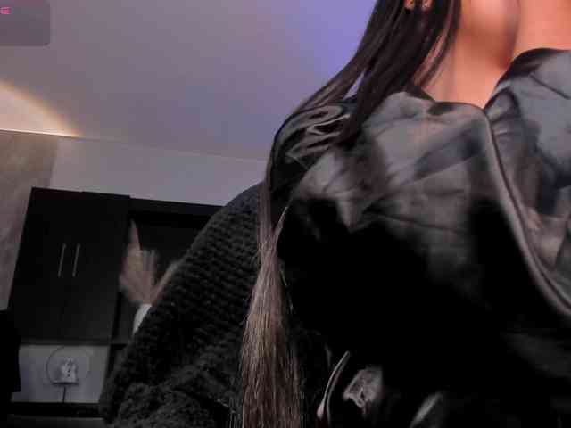 MilaColeman webcam