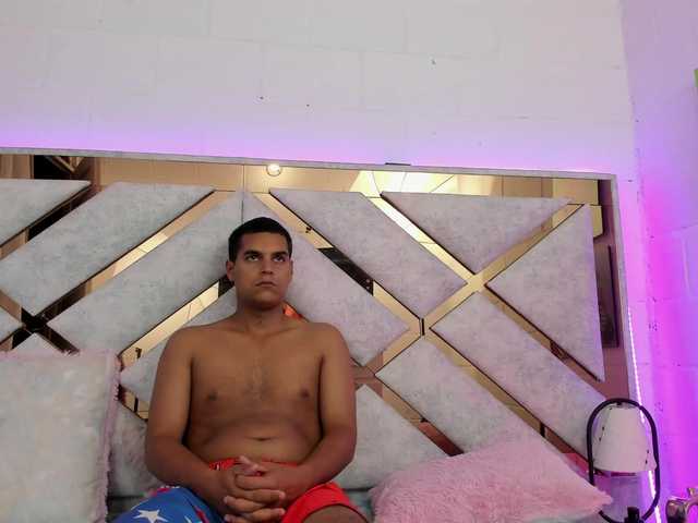 celestesderek live cam on BongaCams