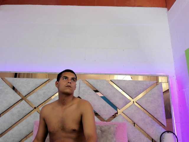 celestesderek live cam on BongaCams