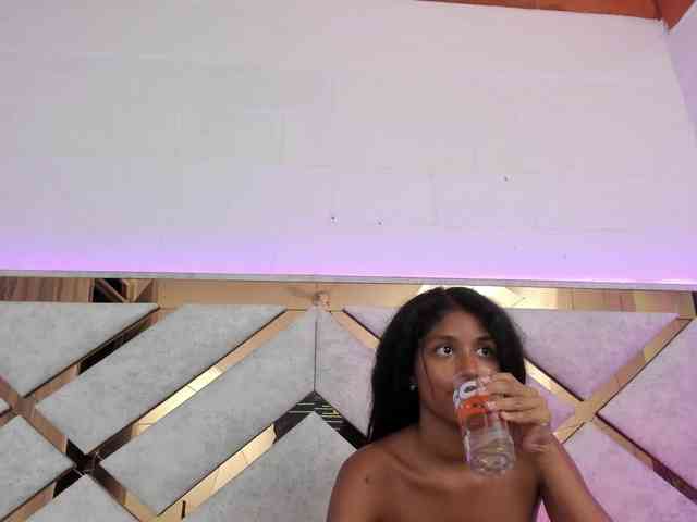 Modelo: celestesderek
