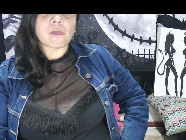 vivian-milf-paint