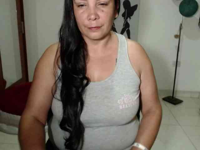 vivian-milf-paint webcam