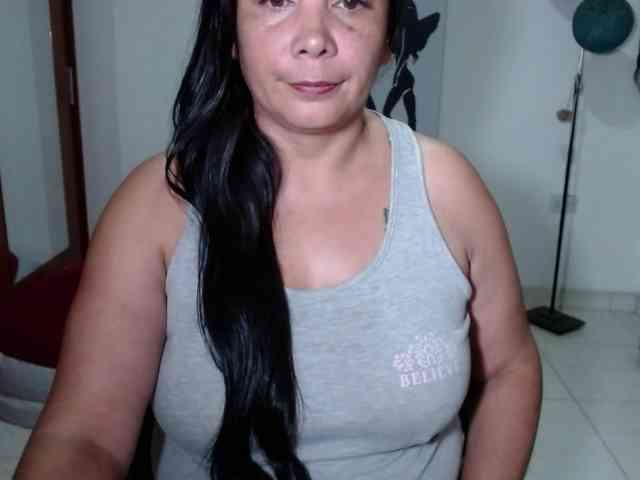 vivian-milf-paint webcam