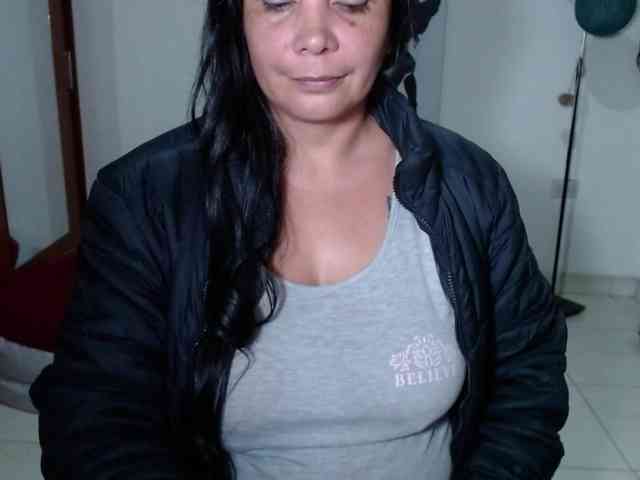 vivian-milf-paint webcam