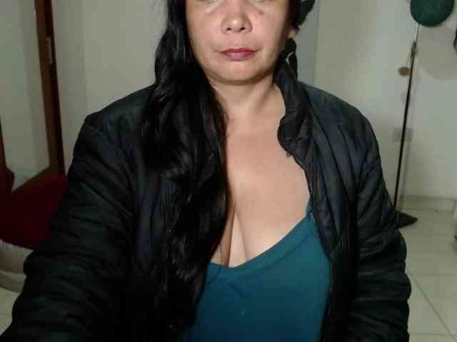 vivian-milf-paint webcam