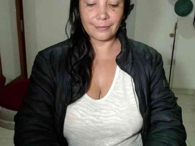 vivian-milf-paint webcam