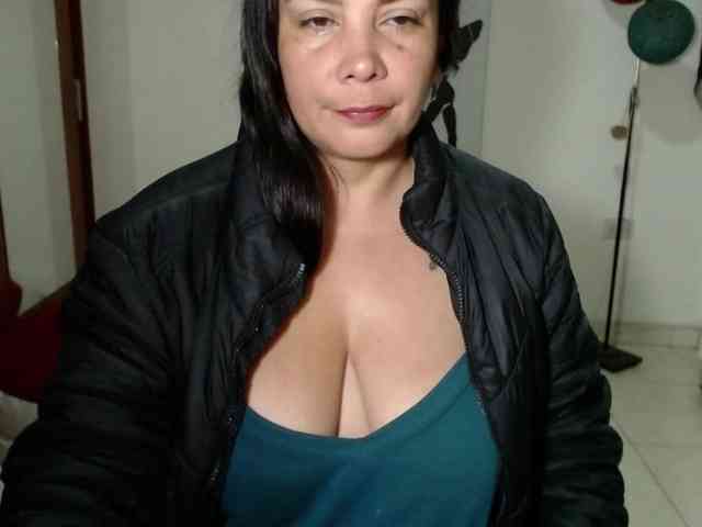 vivian-milf-paint webcam