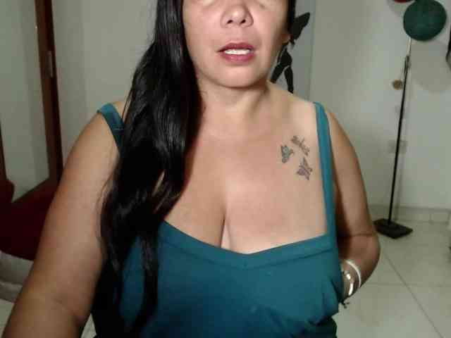 vivian-milf-paint webcam