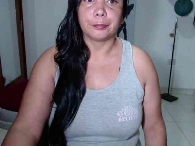 vivian-milf-paint webcam