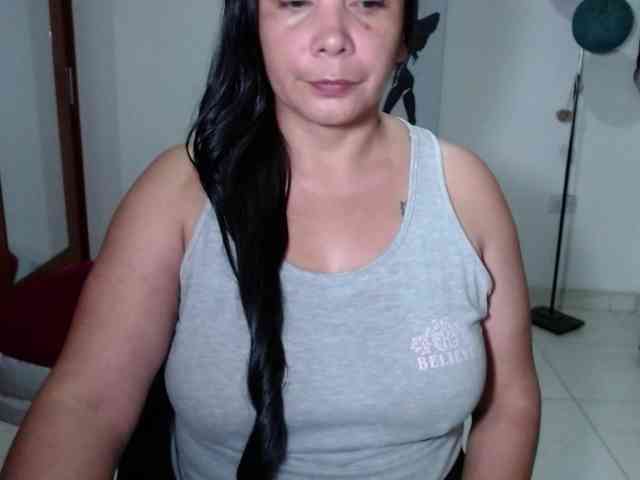 vivian-milf-paint webcam