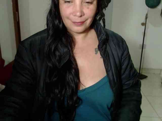 vivian-milf-paint webcam