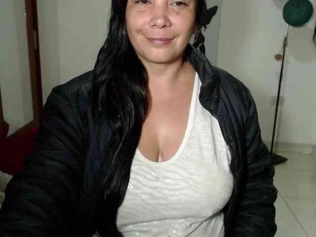 vivian-milf-paint webcam